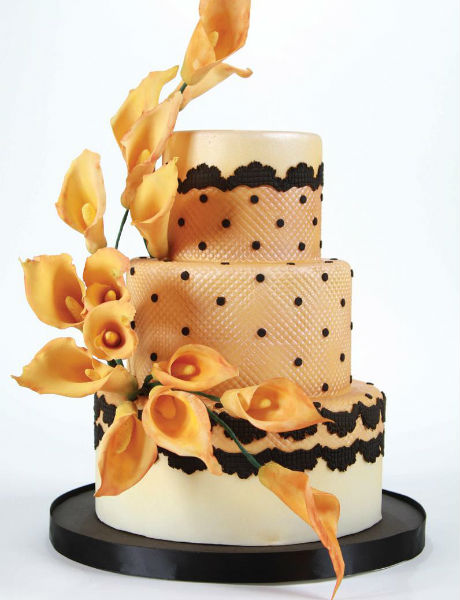 White and peach cake