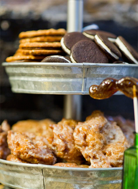 Oh! R-E-O cookies & peanut butter milk chocolate sandwiches & spiced apple cheese fritters Oh! R-E-O cookies & peanut butter milk chocolate sandwiches & spiced apple cheese fritters