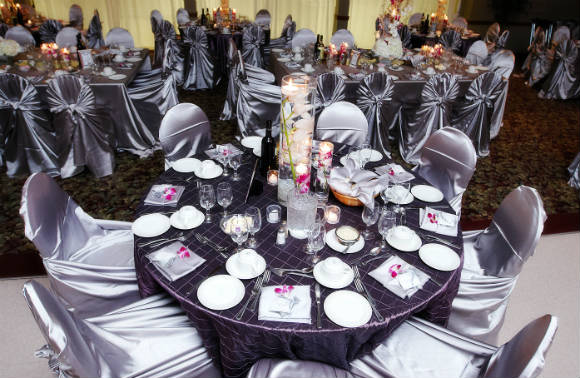 Lilac & violet reception décor, modern centerpieces with white flowers Lilac & violet reception décor, modern centerpieces with white flowers