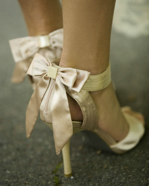 Champagne open toe sandals with feminine back ankle bow Champagne open toe sandals with feminine back ankle bow