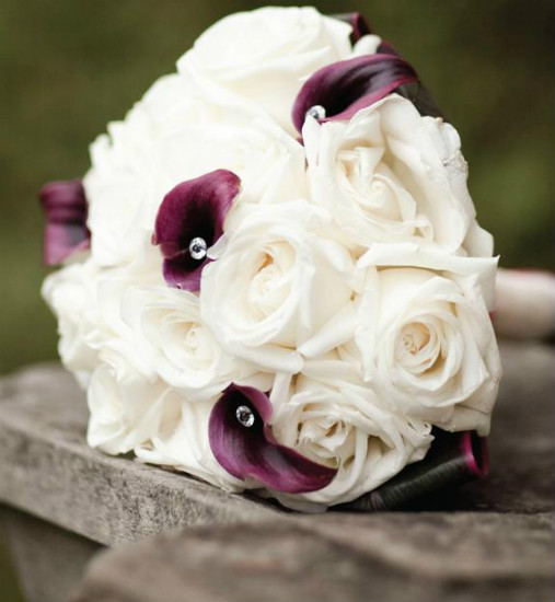 Romantic white rose and violet calla lily bouquet